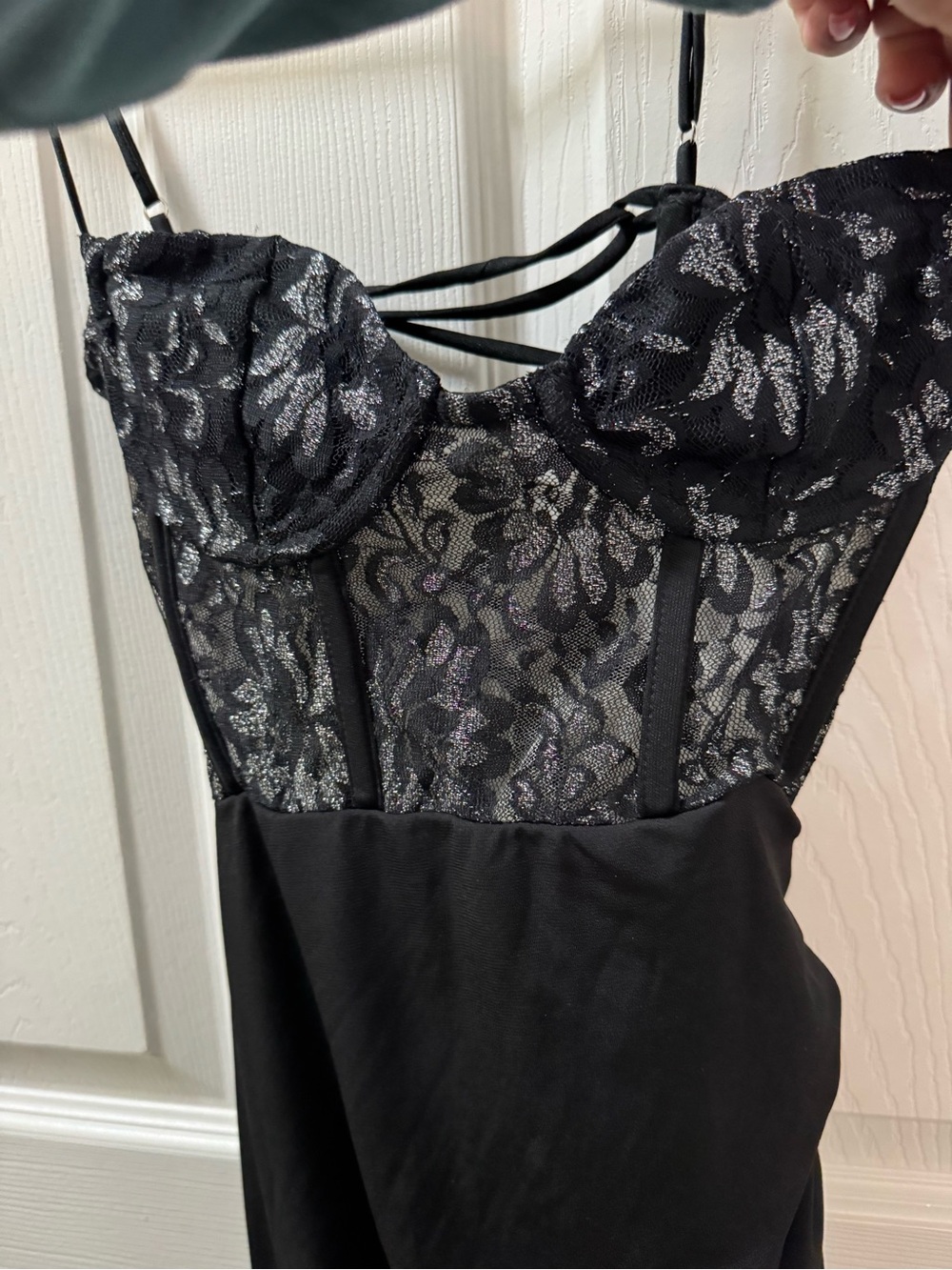 Lace Corset Dress in Black Size XS
LUCY IN THE SKY - Picture 5 of 10